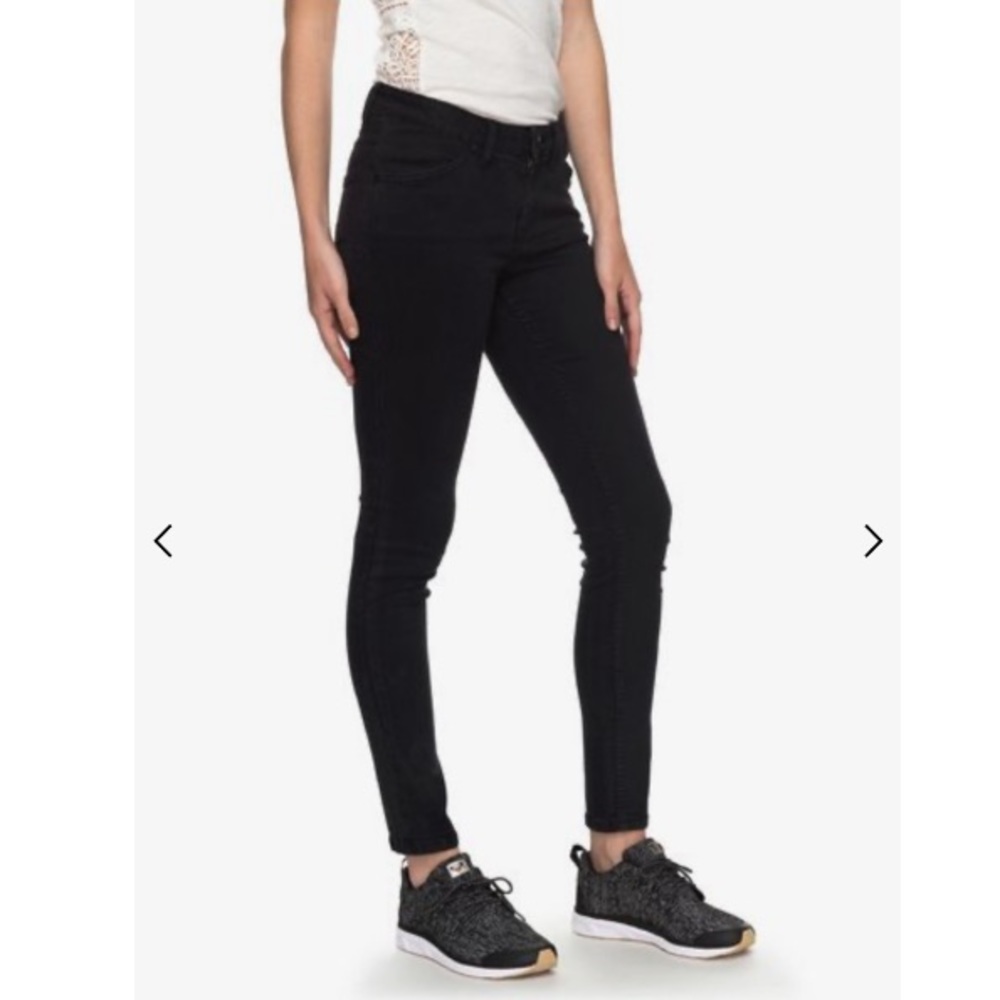 ✨NWT ROXY Seatripper Skinny Fit Jeans